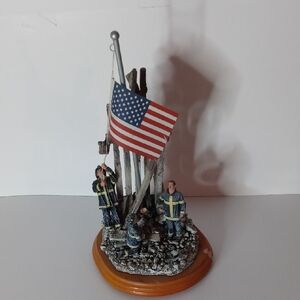 Vanmark Red Hats Of Courage Imagebod Hope 911 Memorial Statue